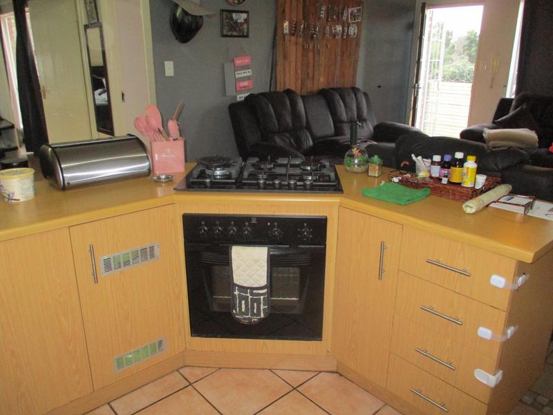 3 Bedroom Property for Sale in Langenhovenpark Free State